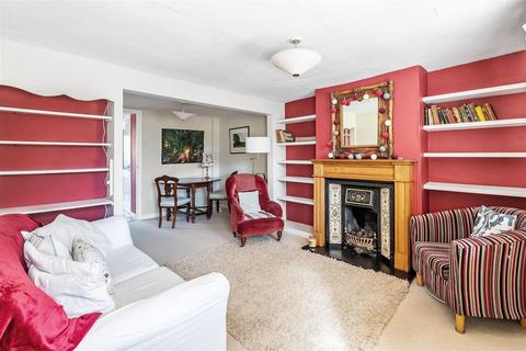 undefined, MIDDLE ROAD, LEATHERHEAD, KT22