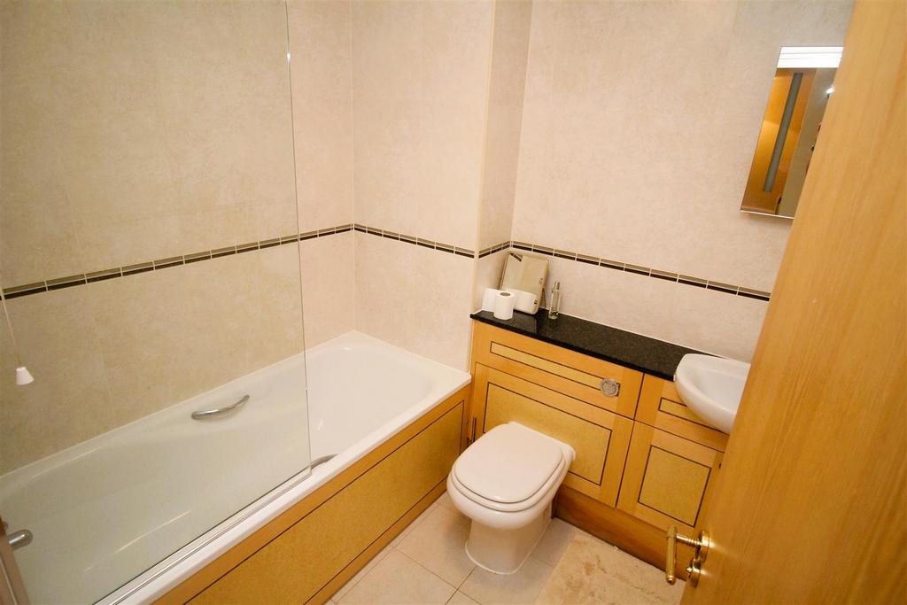 Bathroom .JPG
