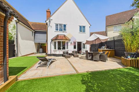 4 bedroom link detached house for sale, Kiltie Road, Tiptree CO5