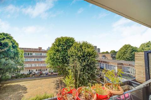 3 bedroom flat for sale, Musbury Street, London E1