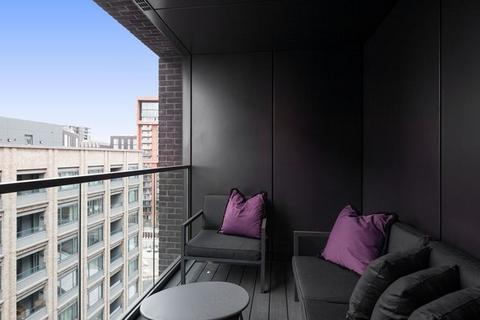 2 bedroom apartment to rent, Charles Clowes Walk, London SW11