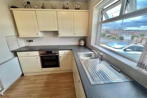 2 bedroom semi-detached bungalow for sale, Woodlands Road, Lepton, Huddersfield