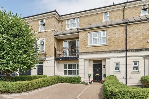 4 Adamson Way, Beckenham, BR3 3GP