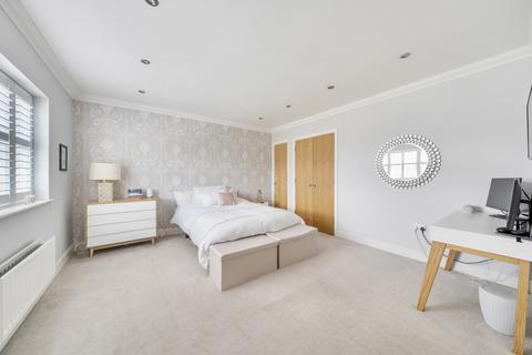 4 Adamson Way, Beckenham, BR3 3GP