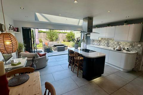 4 Hampton Dene Road, Hereford, HR1 1UX