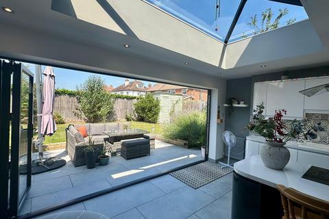 4 Hampton Dene Road, Hereford, HR1 1UX