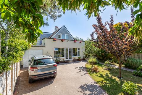 3 bedroom detached house for sale, Upper West Drive, Ferring, Worthing, West Sussex, BN12