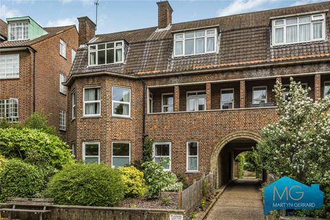 3 bedroom apartment for sale, Queens Avenue, Muswell Hill, London, N10