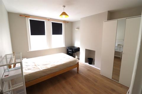 2 bedroom maisonette to rent, High Street, Twerton, Bath, BA2