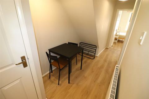 2 bedroom maisonette to rent, High Street, Twerton, Bath, BA2