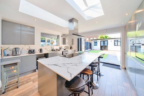 4 bedroom detached house for sale, Bath Road, Cippenham, Berkshire, SL1