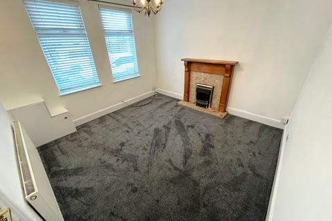 3 bedroom detached house to rent, Halls Road, Stapleford NG9