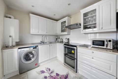 5 Chadwick Close, London, W7 1PR