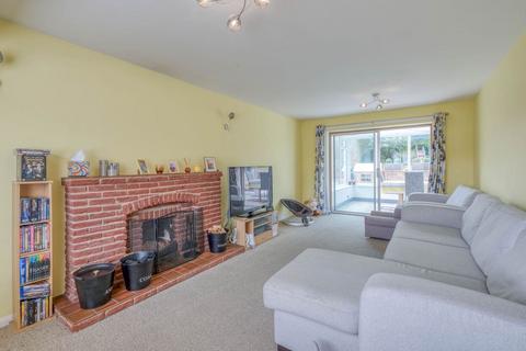 4 bedroom detached house for sale, Burns Close, Redditch, B97