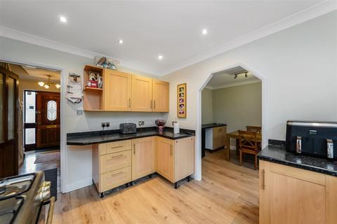 3 bedroom semi-detached house for sale, Larkshall Road, London E4