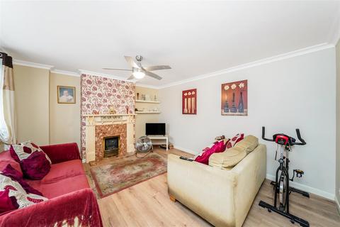 undefined, Larkshall Road, London E4