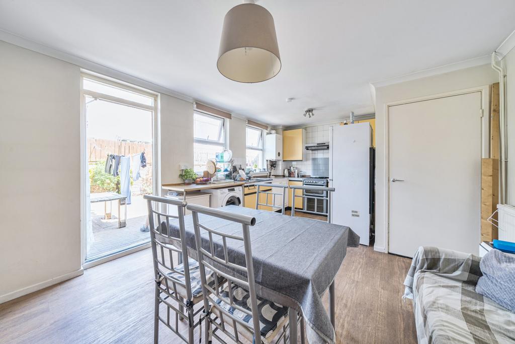 Kitchen/Dinning