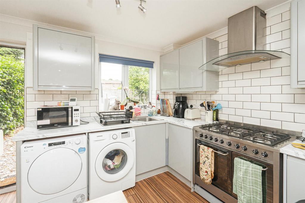 Lounge / Kitchen