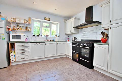 4 bedroom semi-detached house for sale, Furzehill Road, Borehamwood