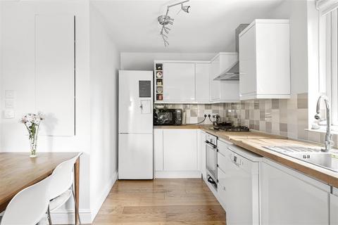 3 bedroom flat for sale, Adrian Boult House, Mansford Street