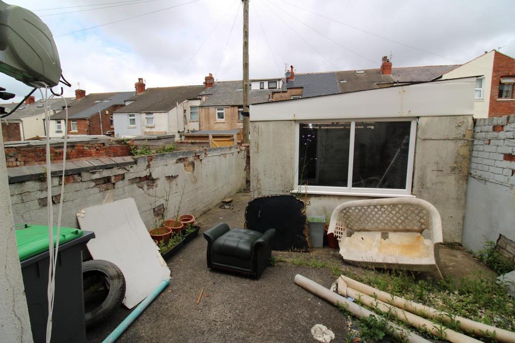 Rear Garden & Garage