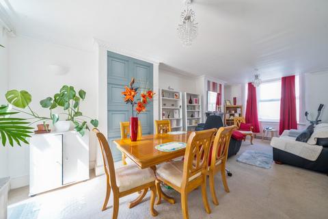 52 Grasmere Road, London, SE25 4RF