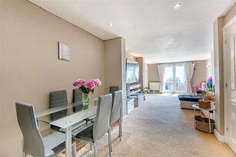 4 bedroom semi-detached house for sale, Gladstone Road, Penenden Heath, Maidstone