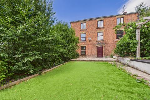 Newbridge Road, Wrexham, LL14