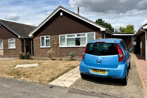 2 bedroom bungalow for sale, Lamb Close, Newport Pagnell
