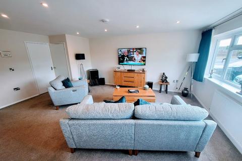 2 bedroom bungalow for sale, Lamb Close, Newport Pagnell