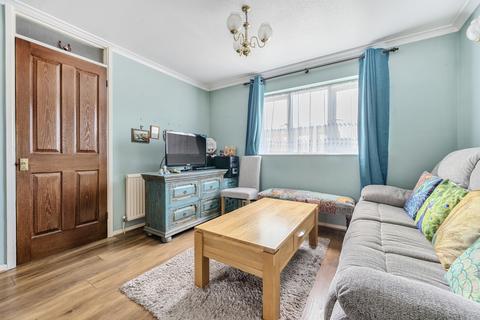 1 Farmers Close, Reading, RG2 8UQ