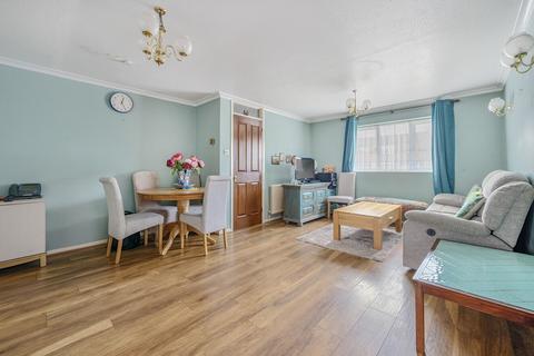 1 Farmers Close, Reading, RG2 8UQ