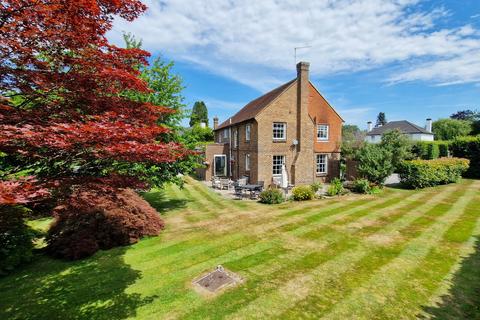 4 bedroom detached house for sale, Birch Close, Haywards Heath RH17
