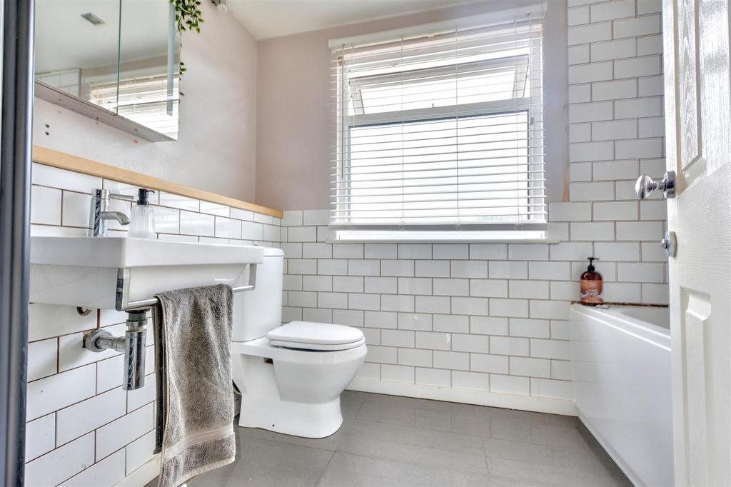 Bathroom.jpeg