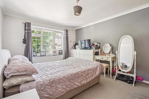 1, Blakeney House Wexham Street, Stoke Poges, Slough, SL3 6NN