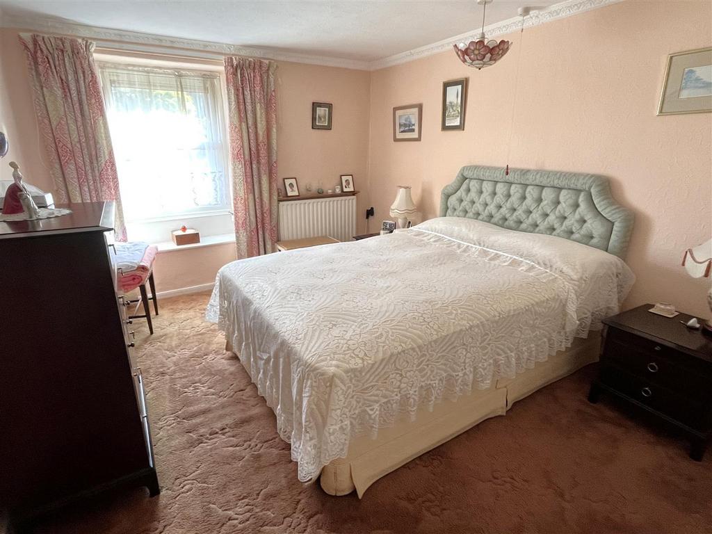 Bed 1.JPG