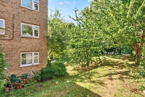 undefined, Rondu House,  Cricklewood Broadway,  NW2