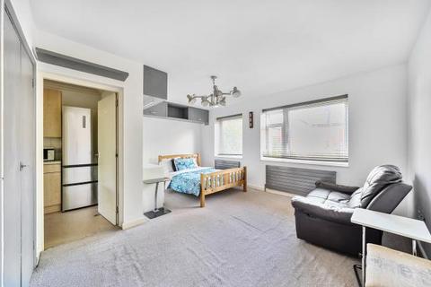 Studio for sale, Rondu Road, London