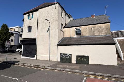 3 bedroom end of terrace house for sale, Thompson Street, Barry CF63