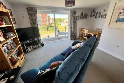 1 bedroom flat for sale, Davies Road, Longhedge, Salisbury