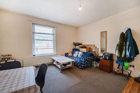 1 bedroom apartment for sale, High Street, Gloucestershire GL50