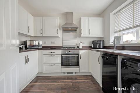 9 Leaf Hill Drive, Romford, RM3 7FA