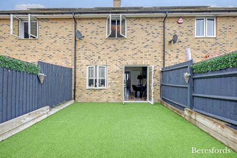 9 Leaf Hill Drive, Romford, RM3 7FA