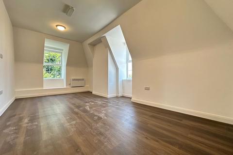 undefined, High Street, Ruislip HA4