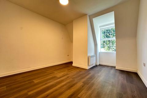 undefined, High Street, Ruislip HA4