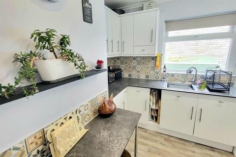 undefined, 79 Llwyn Ynn, Talybont