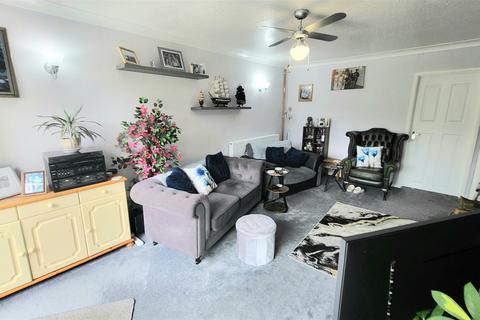undefined, 79 Llwyn Ynn, Talybont