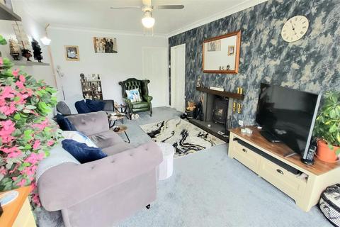 undefined, 79 Llwyn Ynn, Talybont