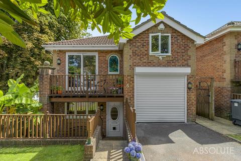 5 Catherine Crescent, Paignton, TQ4 5JU