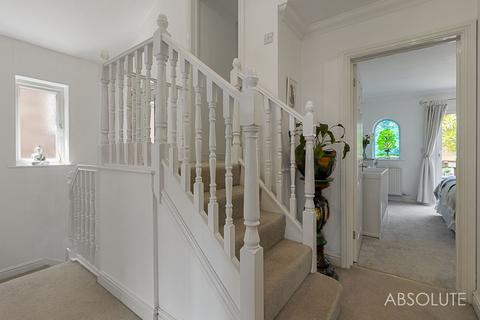 5 Catherine Crescent, Paignton, TQ4 5JU